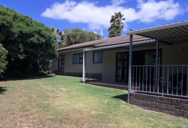To Let 4 Bedroom Property for Rent in Sonstraal Western Cape